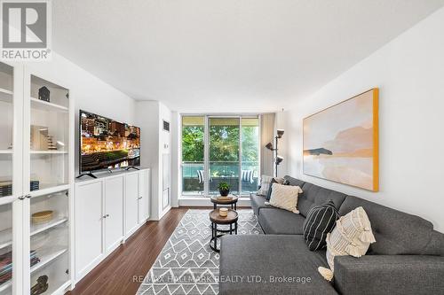 312 - 39 Pemberton Avenue, Toronto, ON - Indoor Photo Showing Living Room