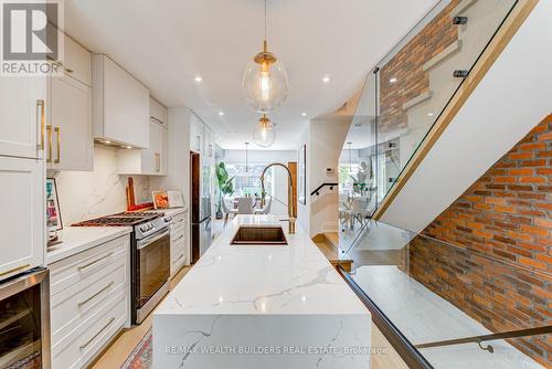 35 Hiltz Avenue, Toronto, ON - Indoor Photo Showing Kitchen With Upgraded Kitchen