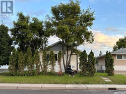 917 Dewdney AVENUE E  Regina, SK S4N 0C7