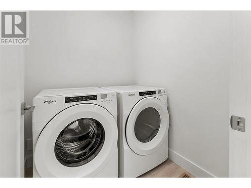 720 Valley Road Unit# 46, Kelowna, BC - Indoor Photo Showing Laundry Room