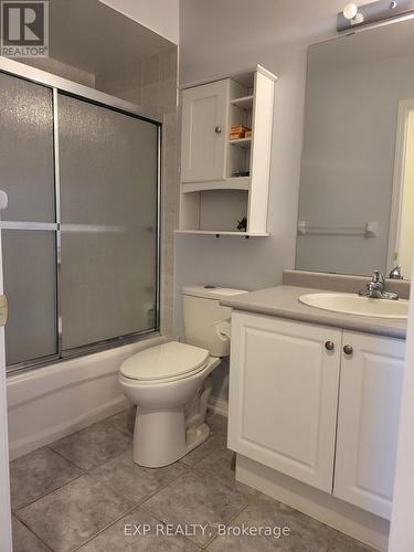 1142 Houston Drive, Milton, ON - Indoor Photo Showing Bathroom