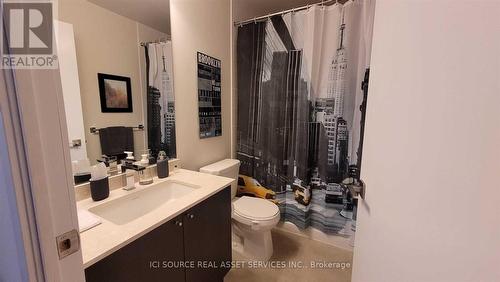 1607 - 4011 Brickstone Mews, Mississauga, ON - Indoor Photo Showing Bathroom