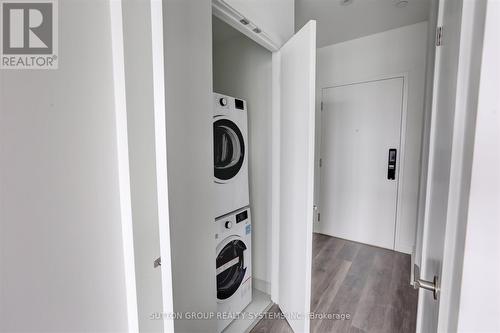 807 - 28 Ann Street, Mississauga, ON - Indoor Photo Showing Laundry Room