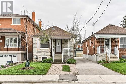 20 East Drive, Toronto, ON - Outdoor With Facade