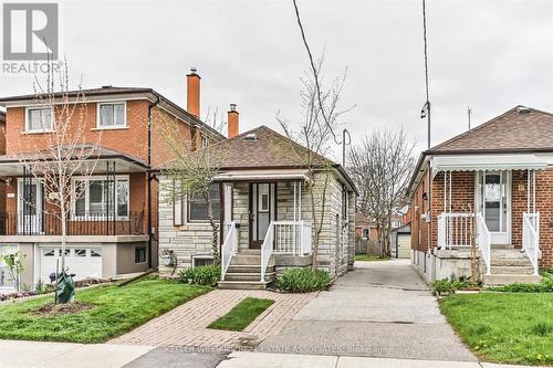 20 East Drive, Toronto, ON - Outdoor With Facade