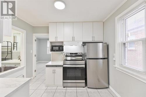 20 East Drive, Toronto, ON - Indoor Photo Showing Kitchen