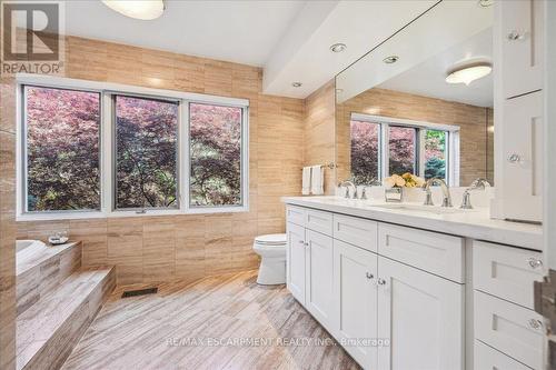 1301 Bunsden Avenue, Mississauga, ON - Indoor Photo Showing Bathroom