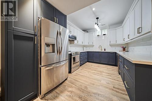 43 Harry Lee Crescent, Clarington, ON - Indoor Photo Showing Kitchen With Upgraded Kitchen