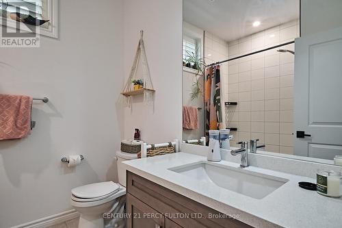 43 Harry Lee Crescent, Clarington, ON - Indoor Photo Showing Bathroom