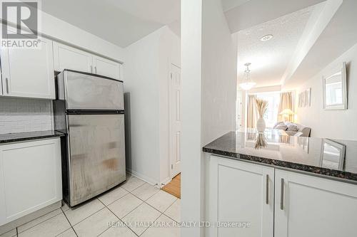 13 - 50 Mendelssohn Street, Toronto, ON - Indoor Photo Showing Kitchen