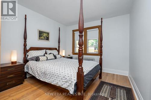 199 Scarboro Crescent, Toronto, ON - Indoor Photo Showing Bedroom