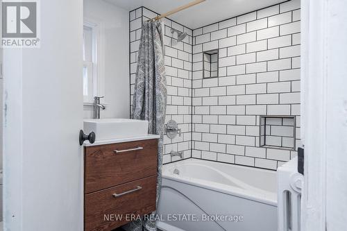 199 Scarboro Crescent, Toronto (Cliffcrest), ON - Indoor Photo Showing Bathroom