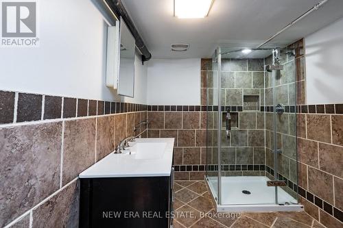 199 Scarboro Crescent, Toronto (Cliffcrest), ON - Indoor Photo Showing Bathroom