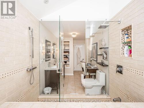 8065 Kipling Avenue, Vaughan, ON - Indoor Photo Showing Bathroom