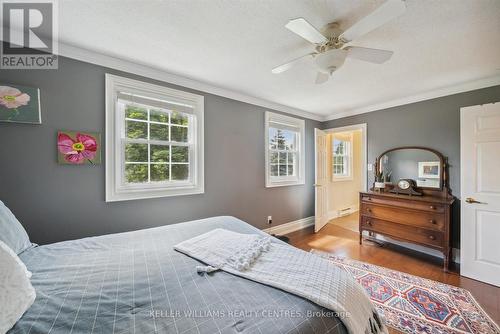 25337 Valleyview Drive, Georgina, ON - Indoor Photo Showing Bedroom