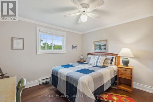 25337 Valleyview Drive, Georgina, ON - Indoor Photo Showing Bedroom