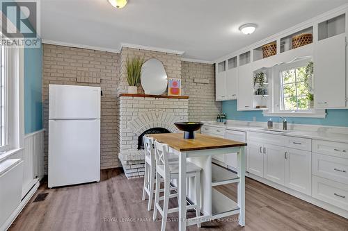 855 Armour Road, Peterborough, ON - Indoor Photo Showing Dining Room