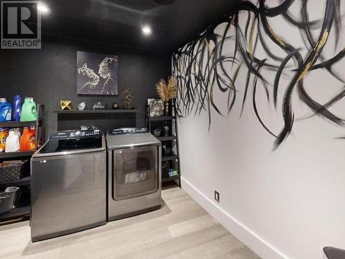 7495 Highway 101, Powell River, BC - Indoor Photo Showing Laundry Room