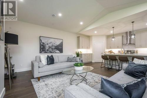 60 Fraser Drive, Quinte West, ON - Indoor Photo Showing Living Room