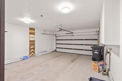 36 455 Shorehill Drive, Winnipeg, MB - Indoor Photo Showing Garage