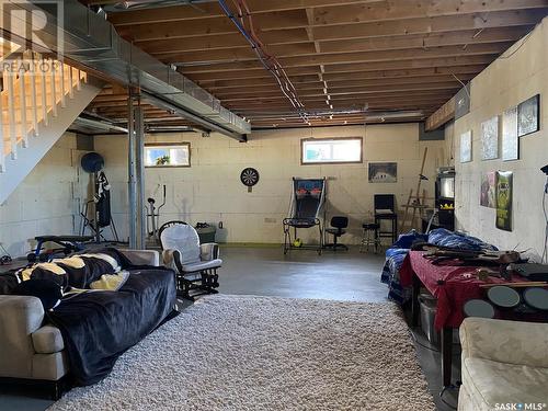 300 3Rd Avenue W, Flaxcombe, SK - Indoor Photo Showing Basement