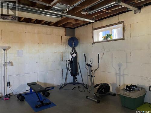 300 3Rd Avenue W, Flaxcombe, SK - Indoor Photo Showing Basement