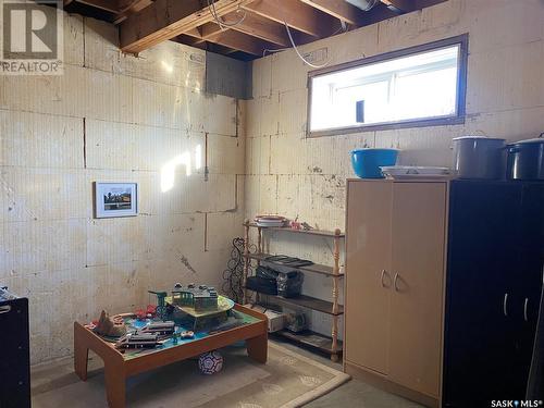 300 3Rd Avenue W, Flaxcombe, SK - Indoor Photo Showing Basement