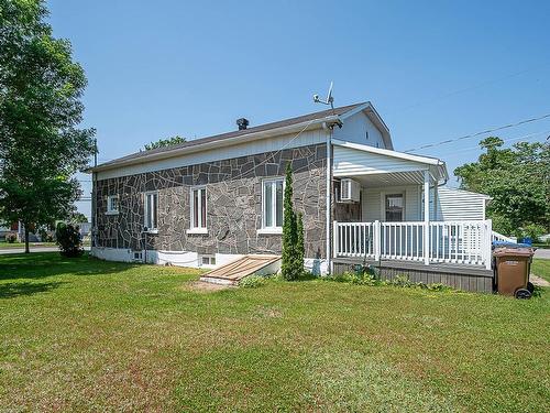 Backyard - 2615 Av. Loranger, Shawinigan, QC - Outdoor With Deck Patio Veranda