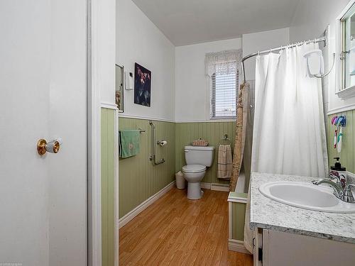 Salle de bains - 2615 Av. Loranger, Shawinigan, QC - Indoor Photo Showing Bathroom