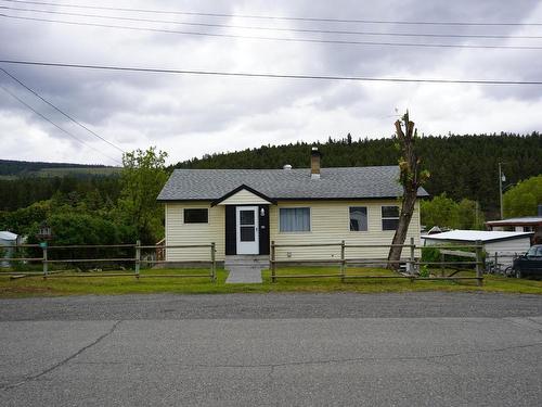 1303 Bell Street, Clinton, BC - Outdoor