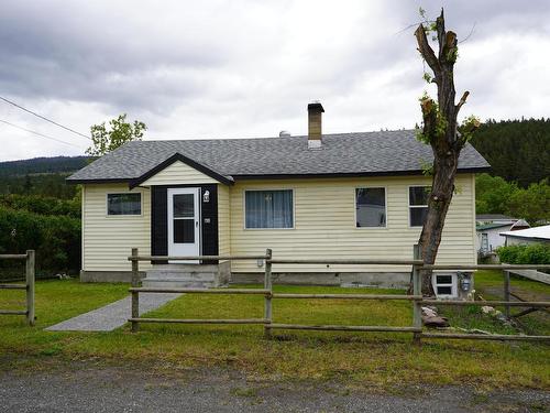 1303 Bell Street, Clinton, BC - Outdoor