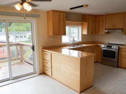 1303 Bell Street, Clinton, BC - Indoor Photo Showing Kitchen With Double Sink