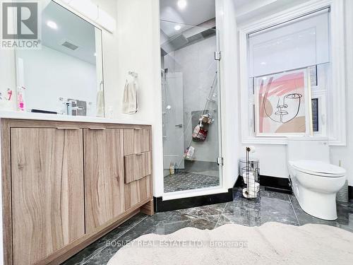 629 Shaw Street, Toronto, ON - Indoor Photo Showing Bathroom