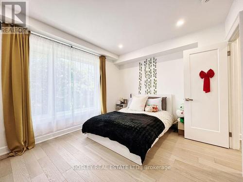 629 Shaw Street, Toronto, ON - Indoor Photo Showing Bedroom