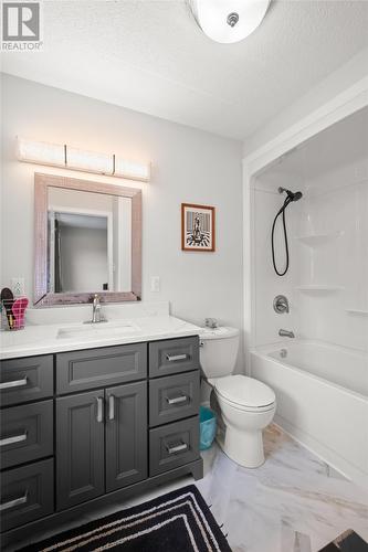 156 Carrick Drive, St. John'S, NL - Indoor Photo Showing Bathroom