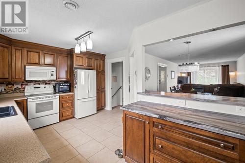 156 Carrick Drive, St. John'S, NL - Indoor Photo Showing Kitchen With Double Sink