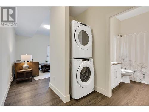 419 Hawk Hill Drive, Kelowna, BC - Indoor Photo Showing Laundry Room