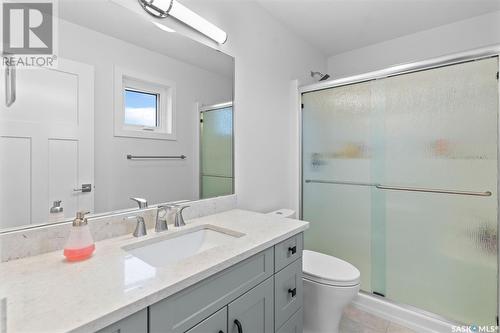 910 Evergreen Boulevard, Saskatoon, SK - Indoor Photo Showing Bathroom