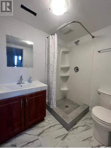 234 Cockburn Crescent, Saskatoon, SK - Indoor Photo Showing Bathroom