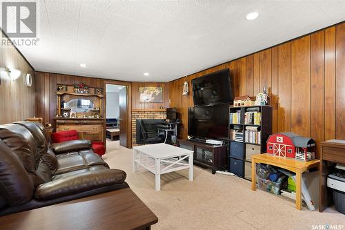 5306 5Th Avenue, Regina, SK - Indoor With Fireplace