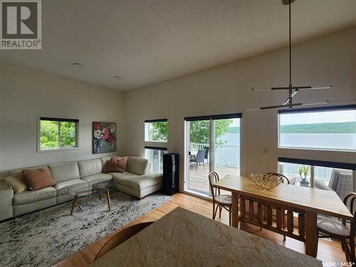 121 Currie Avenue, Round Lake, SK - Indoor Photo Showing Living Room