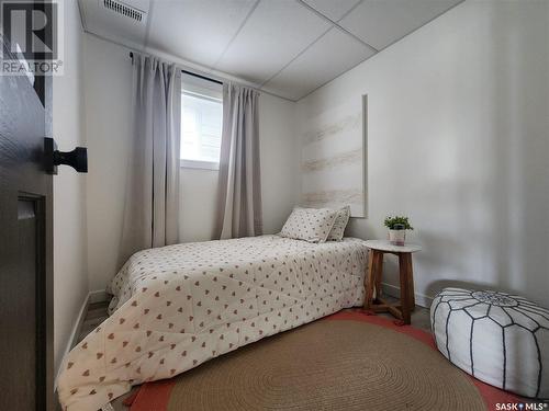 121 Currie Avenue, Round Lake, SK - Indoor Photo Showing Bedroom