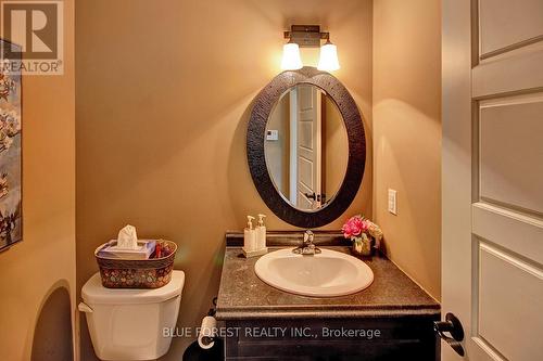 124 Prince Street, Middlesex Centre (Komoka), ON - Indoor Photo Showing Bathroom