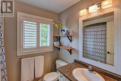 124 Prince Street, Middlesex Centre (Komoka), ON - Indoor Photo Showing Bathroom