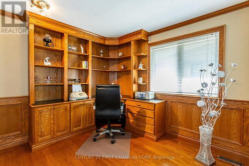 95 Mountainview Crescent, London, ON - Indoor Photo Showing Office