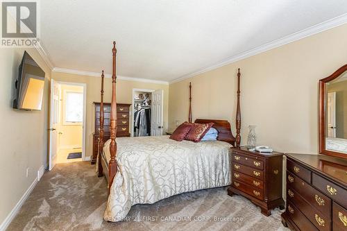 95 Mountainview Crescent, London, ON - Indoor Photo Showing Bedroom