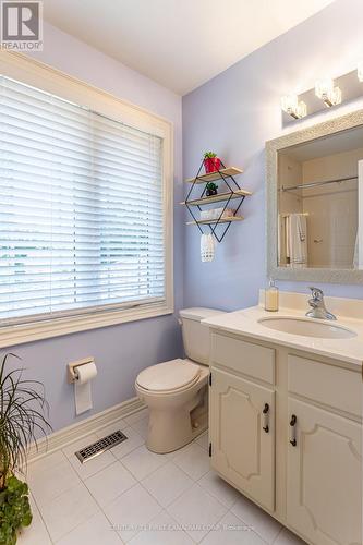 4 Pc Bathroom Upstairs - 95 Mountainview Crescent, London, ON - Indoor Photo Showing Bathroom