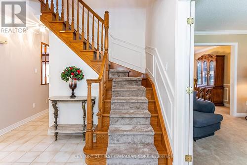 Foyer - 95 Mountainview Crescent, London, ON - Indoor Photo Showing Other Room