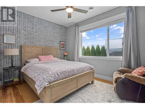 2033 Sunview Drive, West Kelowna, BC - Indoor Photo Showing Bedroom