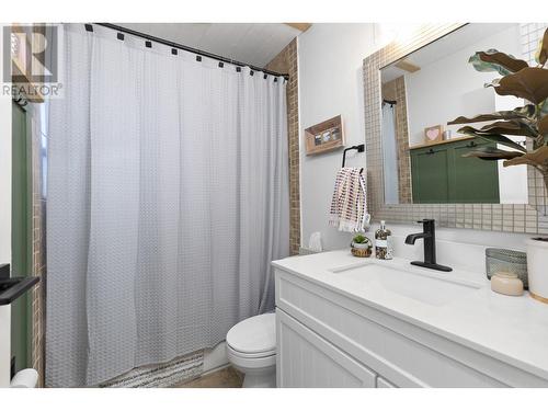 3703 Salloum Road, West Kelowna, BC - Indoor Photo Showing Bathroom